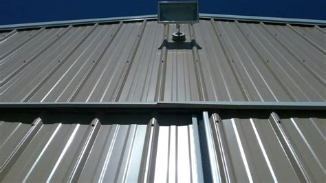 metal building pole light mount